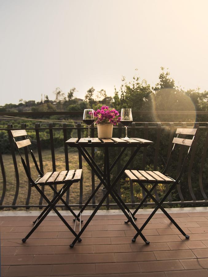 Villa Fraele Ачиреале Екстериор снимка