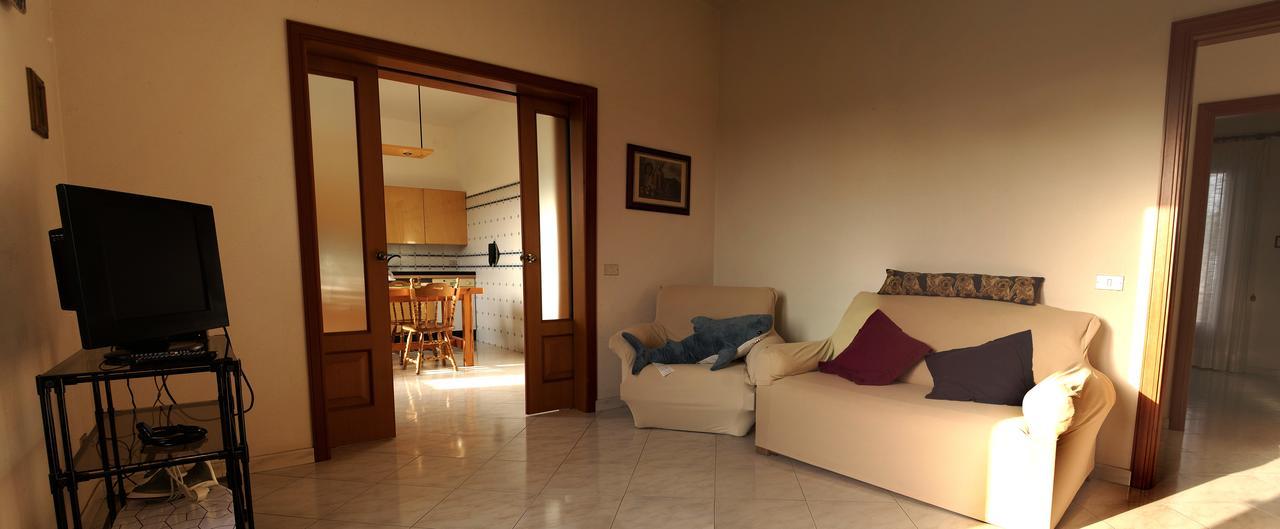 Villa Fraele Ачиреале Екстериор снимка
